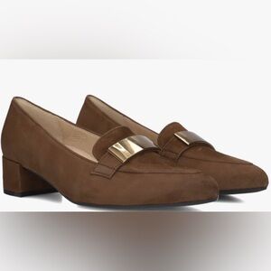 GABOR (6.5) Pump with Gold Buckle Suede Padded Insole Flex Outsole Brown NEW